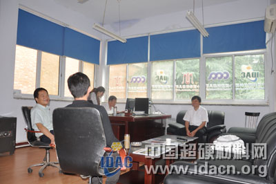 江西宜黃蘇建國縣長一行到中國超硬材料網(wǎng)參觀訪問