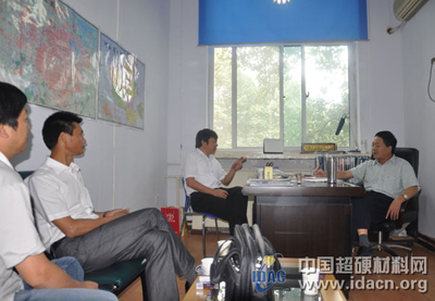 江西宜黃蘇建國縣長一行拜訪涂附磨具協會