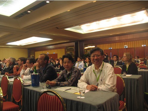 中南金剛石公司總經理賈攀參加第二屆國際金剛石會議勝利歸來