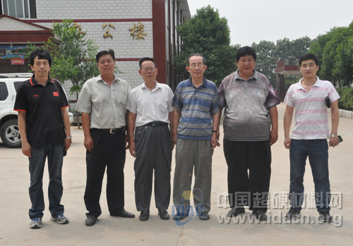 中國超硬材料網顧問王光祖教授一行走訪立新液壓設備公司