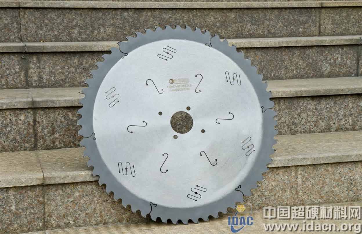 黃河旋風：大直徑金剛石鋸片使用效果