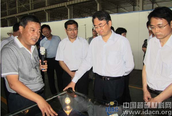 中南公司大顆粒工業鉆石基地觀摩記
