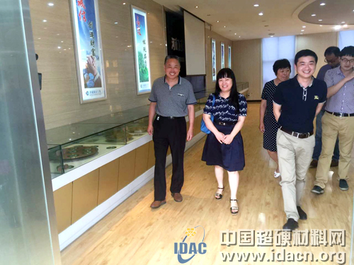 超協秘書長趙博一行至萬克集團部工廠參觀考察