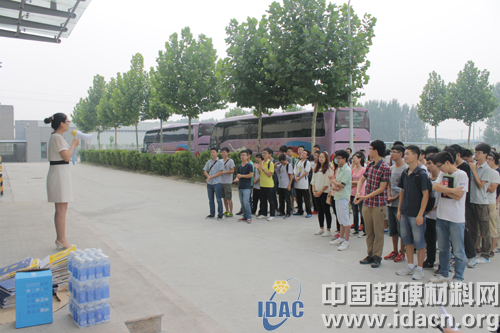 河工大13級超硬專業學生到匯金工廠參觀學習