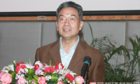 超硬材料協(xié)會副理事長陳懷榮發(fā)表致辭