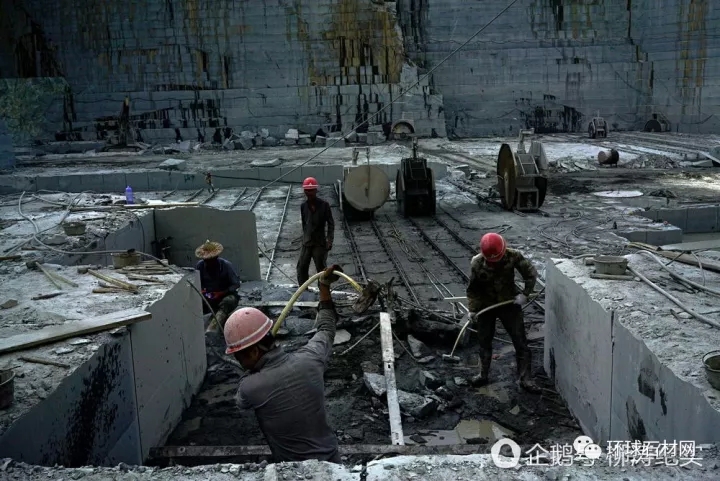 福建一礦山因污染嚴重，年底前將其徹底關閉，力爭2年內復墾還綠