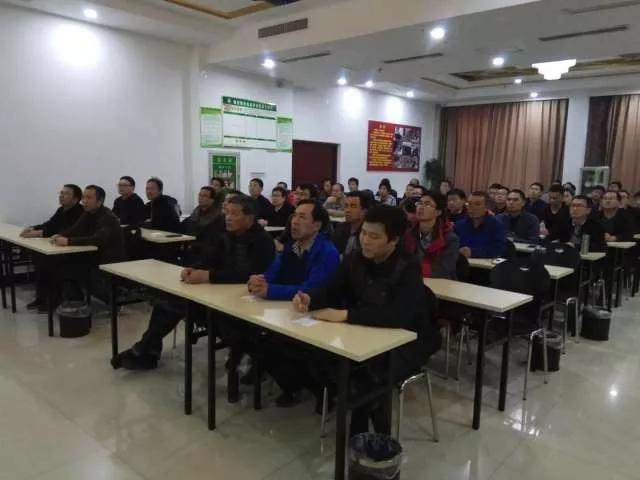 中南鉆石舉辦貫徹黨的十九大精神、弘揚(yáng)人民兵工精神暨黨性教育專題培訓(xùn)