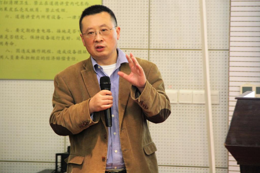   三位千人計劃專家來河工大材料院開展學術交流與合作  
