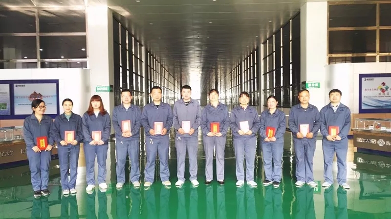 黃河旋風(fēng) 超硬砂輪材料制造事業(yè)部召開2017年度表先會(huì)