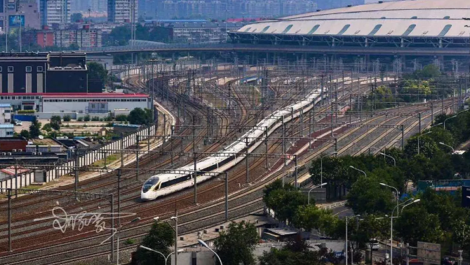 全球最長高速列車開跑京滬線！加長版“復興號”了解一下