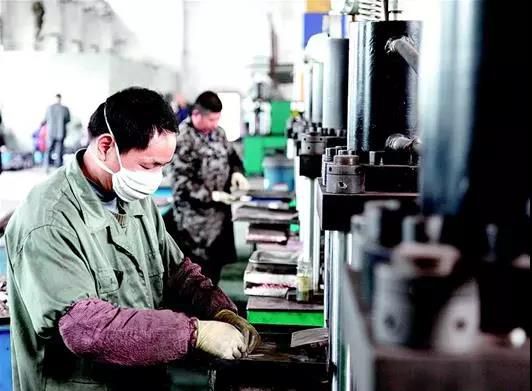 鄂州金剛石刀具加工業(yè)困中求變