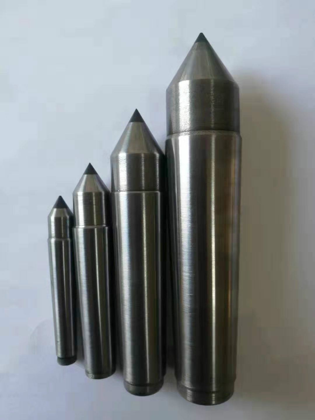 專業生產金剛石頂尖，高精度金剛石頂尖