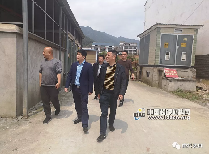 湖湘大地譜寫產(chǎn)業(yè)振興新篇——中國超硬材料網(wǎng)總經(jīng)理石超一行調(diào)研湖南超硬材料產(chǎn)業(yè)
