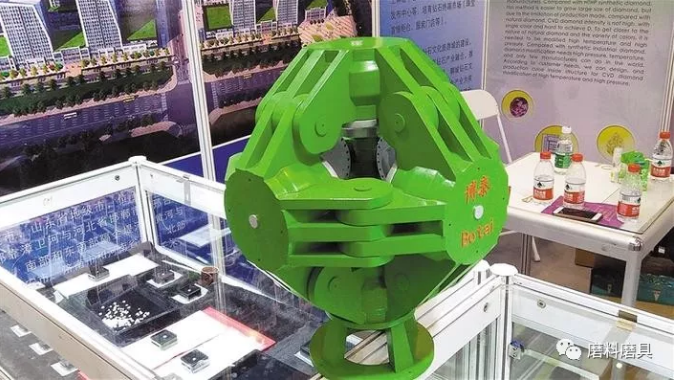 鉆石恒久遠 人造亦傳情