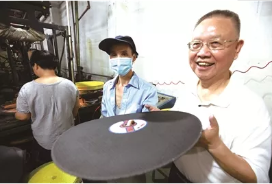 荊祖惠： 五十余載見(jiàn)證一片砂輪的發(fā)展