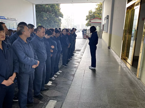 黃河旋風選型廠舉行第三季度表彰大會