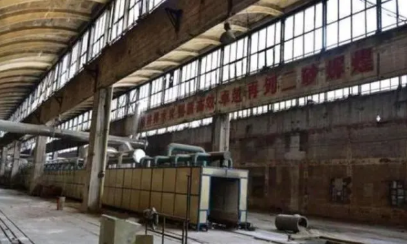 第二砂輪廠：東德援建，投資1.5億，廠房國內罕見