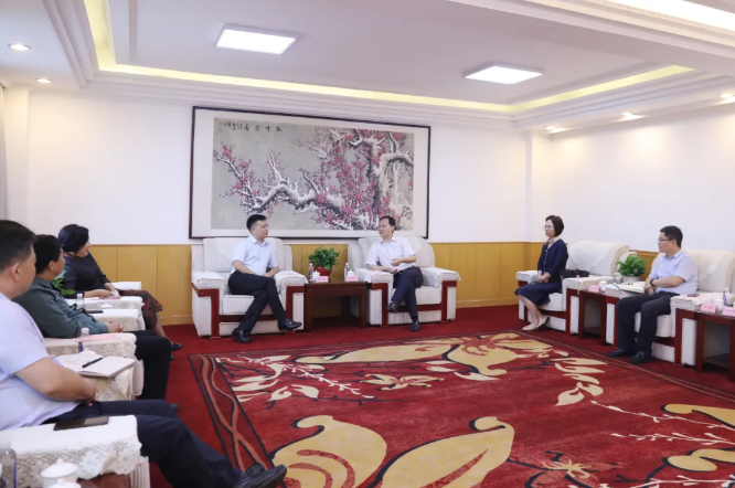 黃河旋風(fēng)董事長(zhǎng)龐文龍一行赴濟(jì)源考察