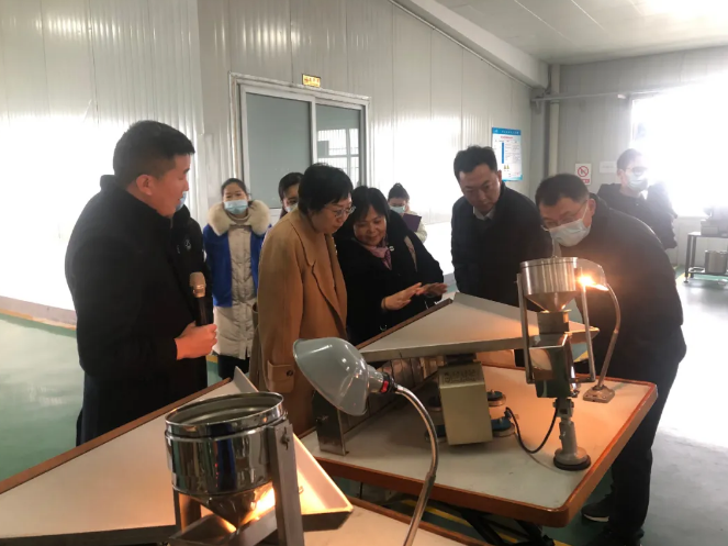 滎陽市市場監督管理局到華晶公司調研指導開展“一聯三幫”服務活動