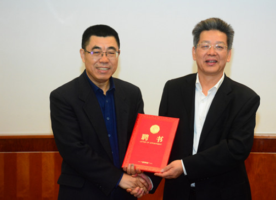田永君院士受聘為國家特種礦物材料工程技術研究中心高級顧問