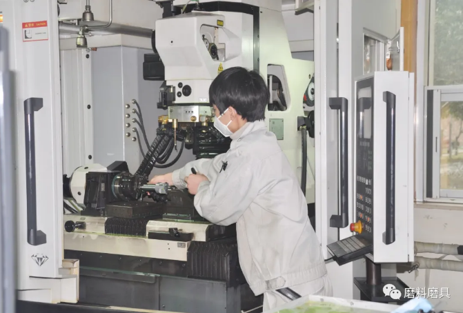 鄭鉆總經理張鵬飛：專而惟精 打造高端精密刀具世界品牌