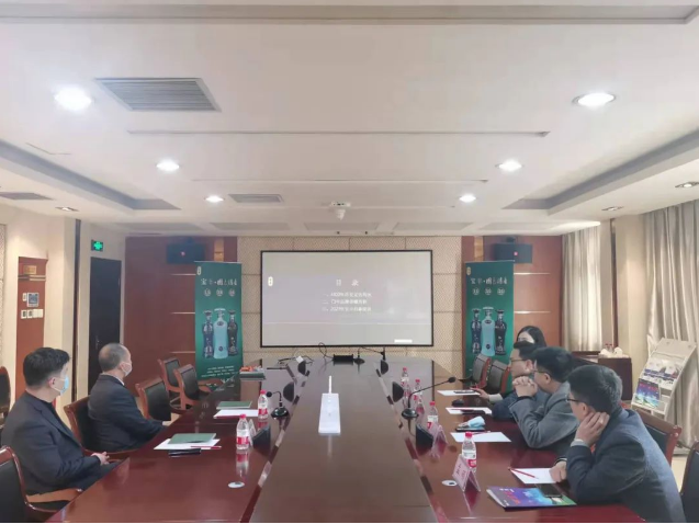 寶豐酒業(yè)走進(jìn)河南四方達(dá)超硬材料股份有限公司