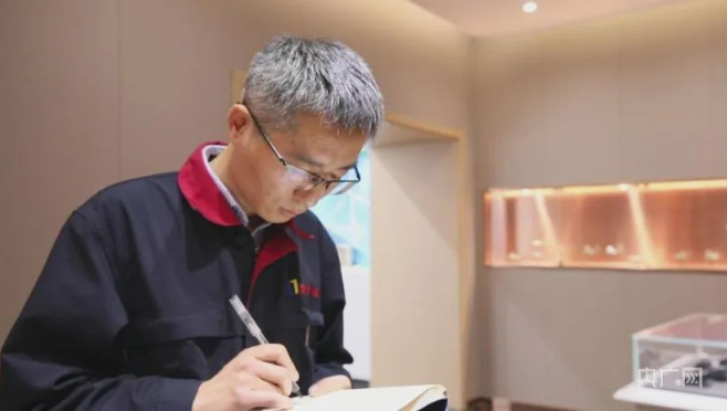 中原大工匠張存升：培育鉆石的“魔術(shù)師”