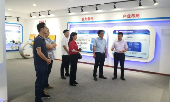 方城縣產業集聚區管委會副主任崔寶中一行考察調研湖南超硬材料產業發展情況
