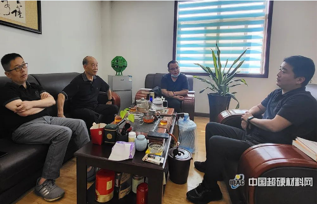 中原珠寶創(chuàng)新研究院院長張杰一行到訪中國超硬材料網(wǎng)