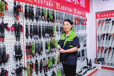 謀篇超硬材料 引領(lǐng)“硬核”發(fā)展——方城縣奮力打造全國最大的超硬材料產(chǎn)業(yè)基地