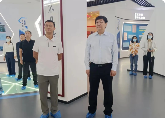 國家外匯管理局河南省分局副局長朱培玉一行到中南鉆石有限公司調研交流
