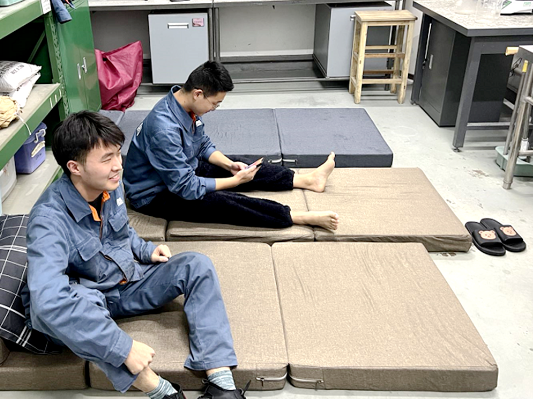 三磨所特材一部加工班組“疫”起擔當、穩供保產的故事
