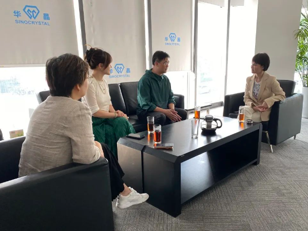 深圳珠寶企業(yè)負責人陳耿一行考察華晶培育鉆石體驗中心