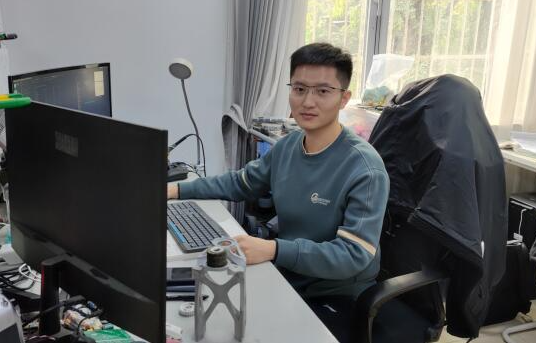 聚焦重大裝備 探索材料未來 記蘇州實驗室平臺中心副研究員 段宇