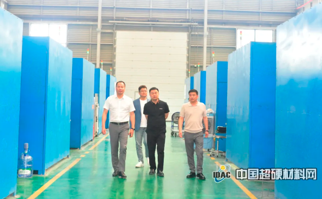 中國超硬材料網總經理石超一行走訪調研河南威達新材