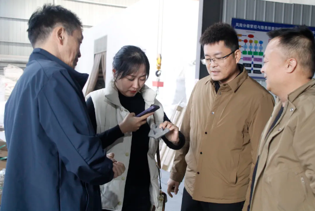 中國(guó)超硬材料網(wǎng)一行走訪旭坤磨料磨具、弘元超硬材料